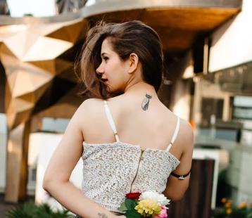 <strong>Sarah Mitchell</strong>